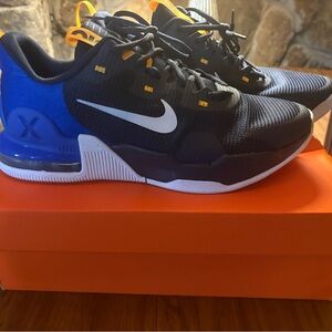 Nike Men's Black and Blue Sneakers with Yellow Accents